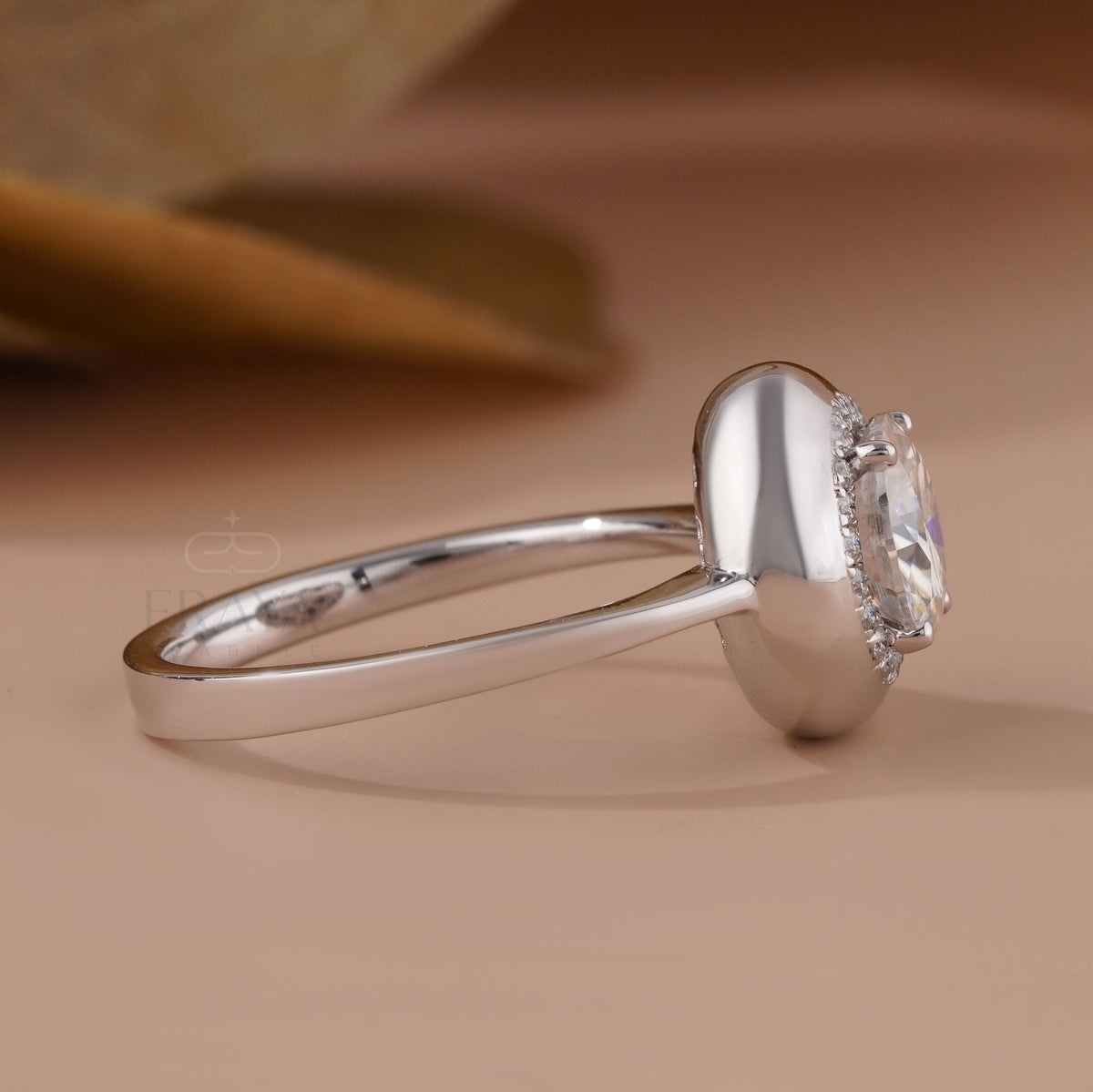 Hidden Halo Ring – Round Lab Diamond Bezel