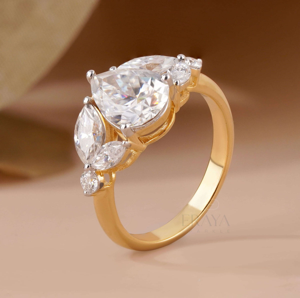 Pear Shaped Ring – Yellow Gold Lab Diamond