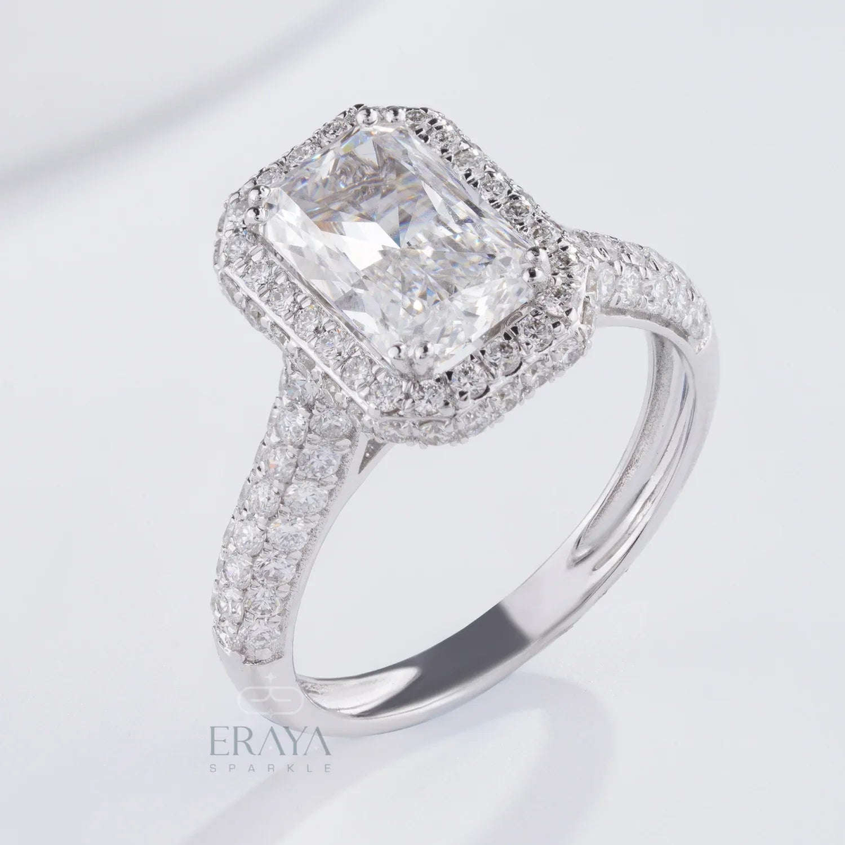 Emerald Halo Solitaire – Emerald Diamond Ring