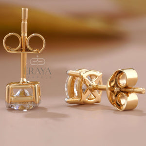 Classic Round Studs with Lab-Grown Diamond -