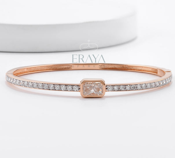 Emerald Cut Bracelet with Ethical diamond - 