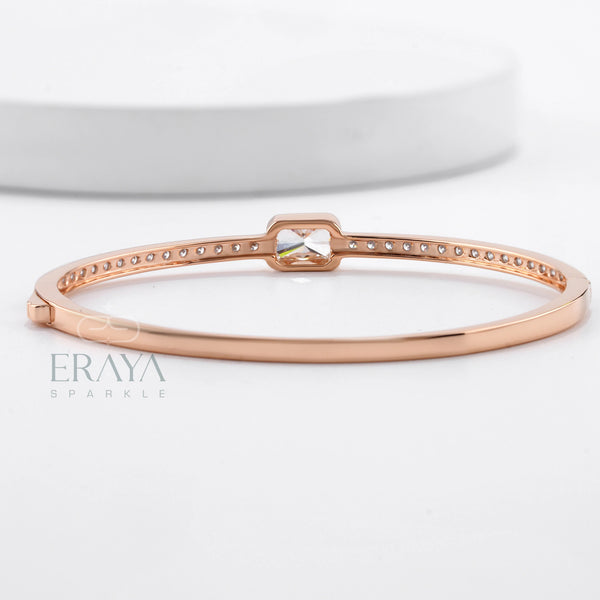 Emerald Cut Bracelet with Ethical diamond - 