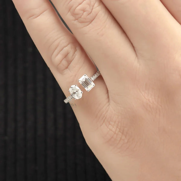 Toi et Moi Engagement Ring with Lab Diamonds