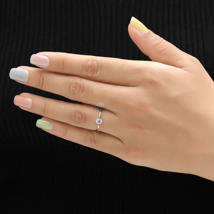 Solitaire Lab Diamond Ring with Round Brilliance