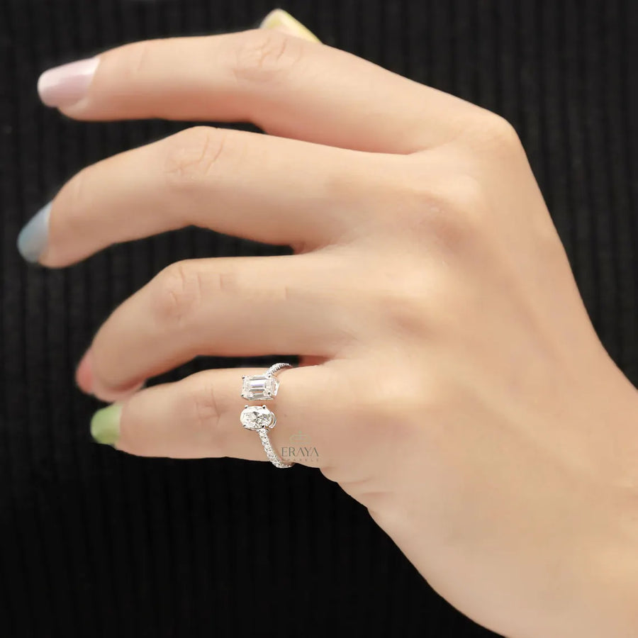 Toi et Moi Engagement Ring with Lab Diamonds