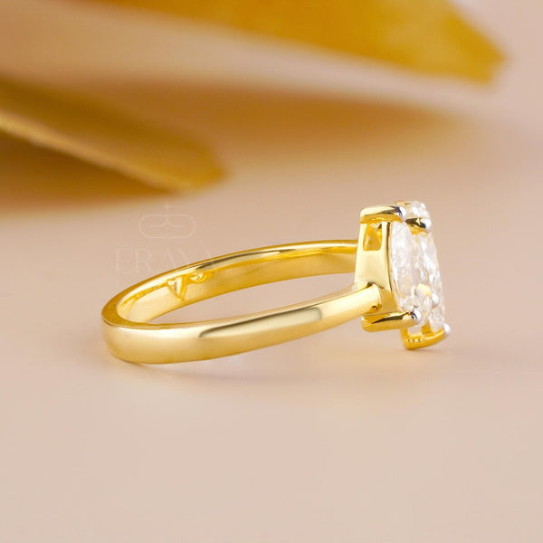 Drop Shape Diamond Ring | Toi et Moi Pear Cut
