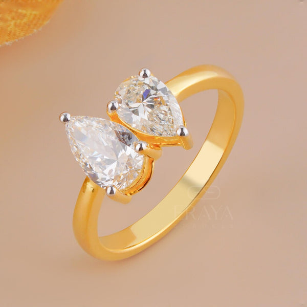 Drop Shape Diamond Ring | Toi et Moi Pear Cut
