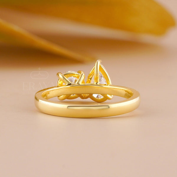 Toi et Moi Pear and Round Diamond Ring