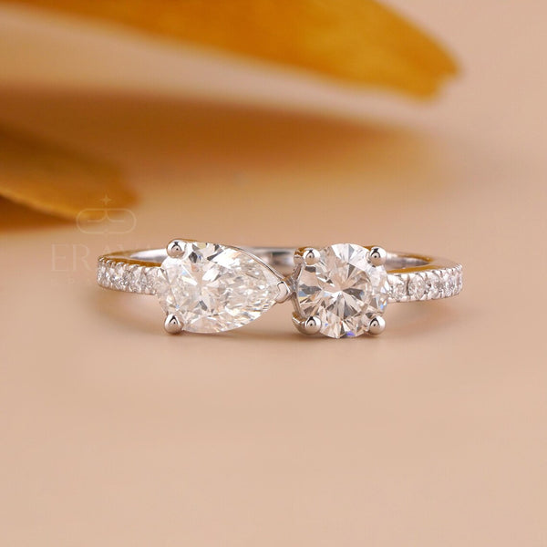 Toi et Moi Engagement Ring | Pear & Round Lab Diamond