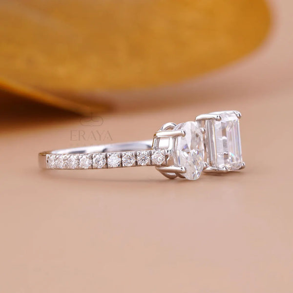 Toi et Moi Engagement Ring with Lab Diamonds