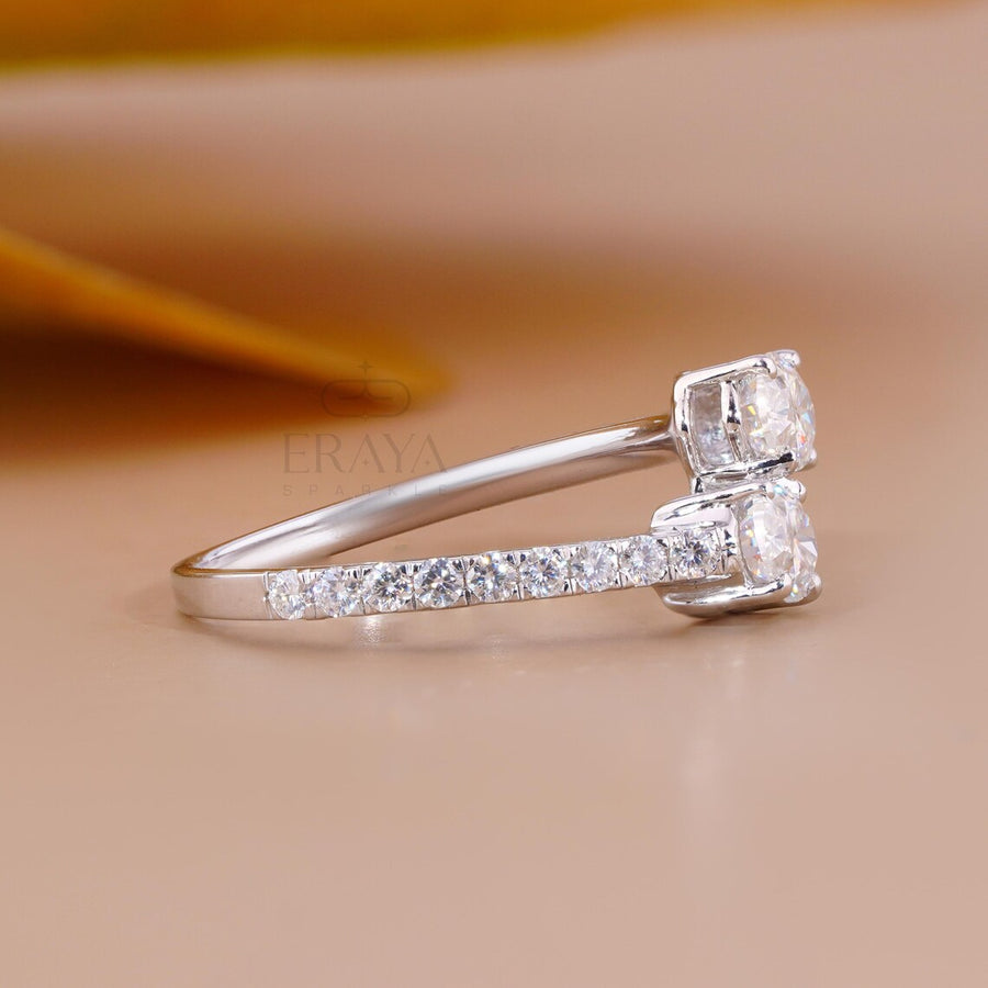 Toi et Moi Ring – Oval Lab Diamond Pave Band