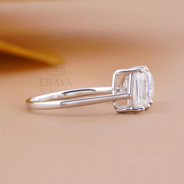 Toi et Moi Design Ring Emerald Diamond