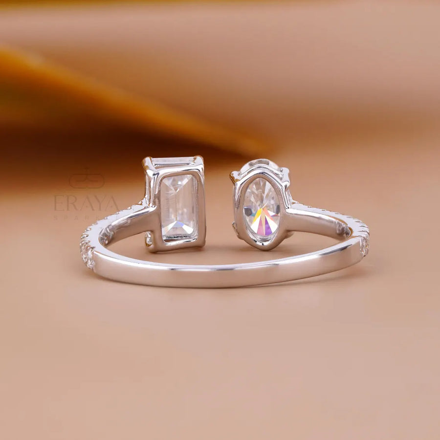Toi et Moi Engagement Ring with Lab Diamonds