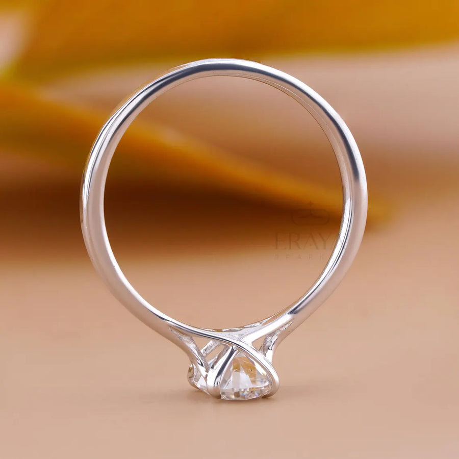 Oval Engagement Rings Classic Solitaire
