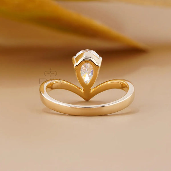 Pear Diamond Engagement Ring | Modern Open Band