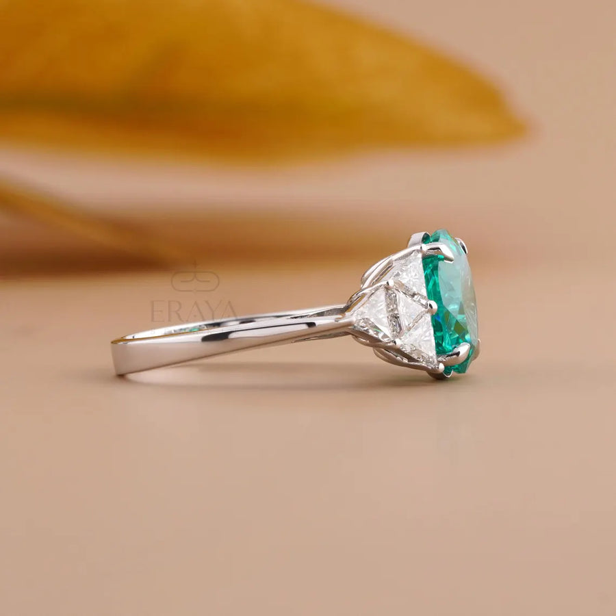 Engagement Ring with Paraiba & Diamond