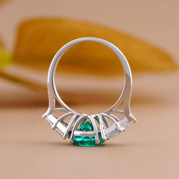 Engagement Ring with Paraiba & Diamond