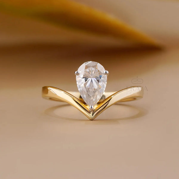 Pear Diamond Engagement Ring | Modern Open Band