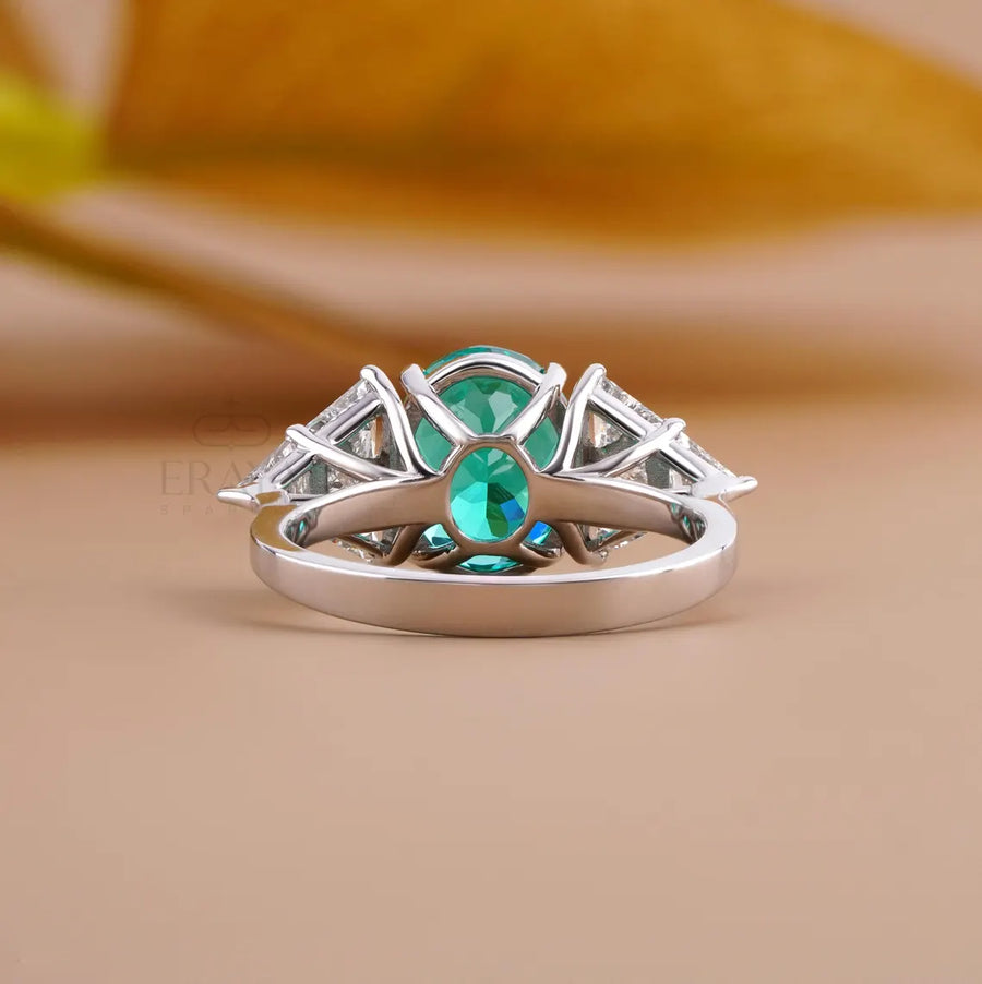 Engagement Ring with Paraiba & Diamond