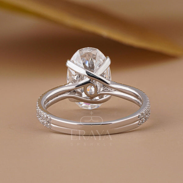 Oval Engagement Ring – Cathedral Diamond
