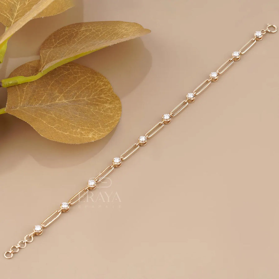 Lab Diamond Paperclip Bracelet in Gold