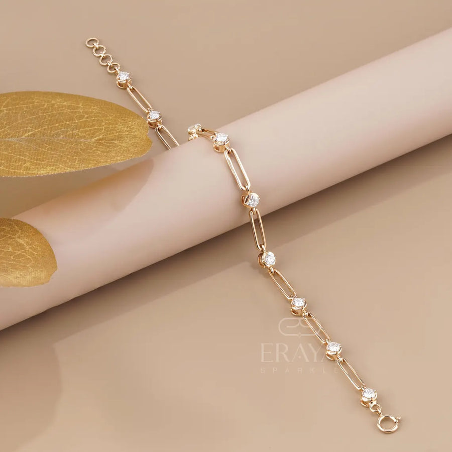 Lab Diamond Paperclip Bracelet in Gold